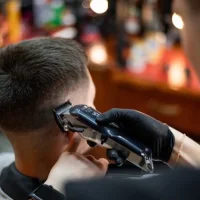 мужская парикмахерская hardy barbershop на новороссийской улице изображение 2